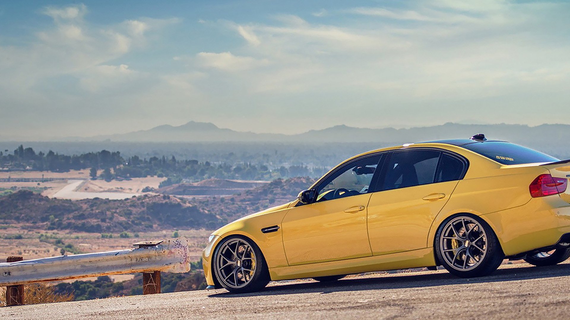 爱游戏中国官方登录入口网站-国际热身赛国足战平 球迷鼓励球队继续前进，国足热身赛时间安排