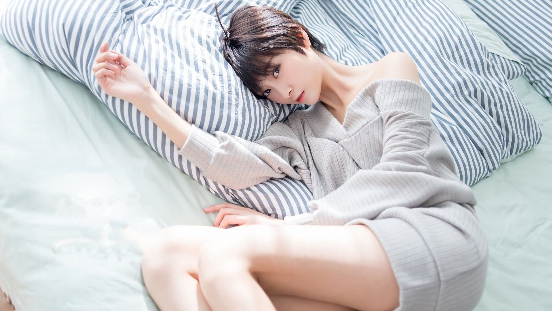 米切尔单节十五分带领骑士反超比分，米切尔22分全队半场18记三分 爵士灭魔术迎九连胜